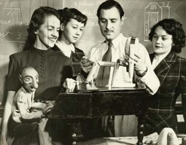 GeorGe Merten at ottawa norMal School, puppetry courSe (1952) canadian MuSeuM of hiStory docuMent f3-f141.001.001, iMG2008- 0048-0002-dM