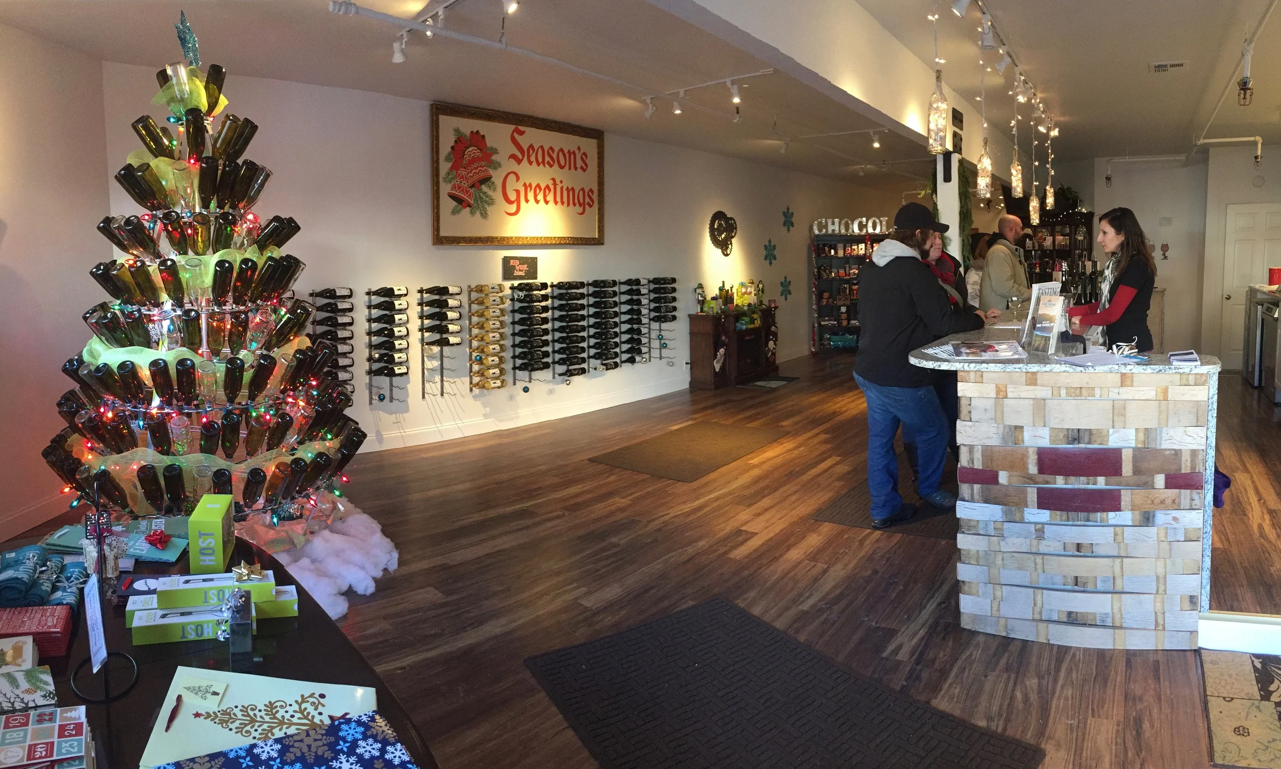 leavenworth tasting room.jpg
