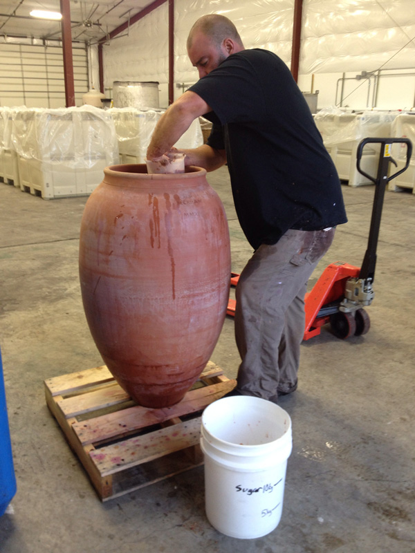 throwing-amphorae-lr.jpg