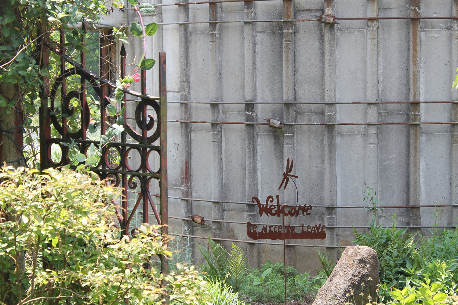 silo-and-gage-close-upat-hauser-creek-farm-IMG_1642.jpg