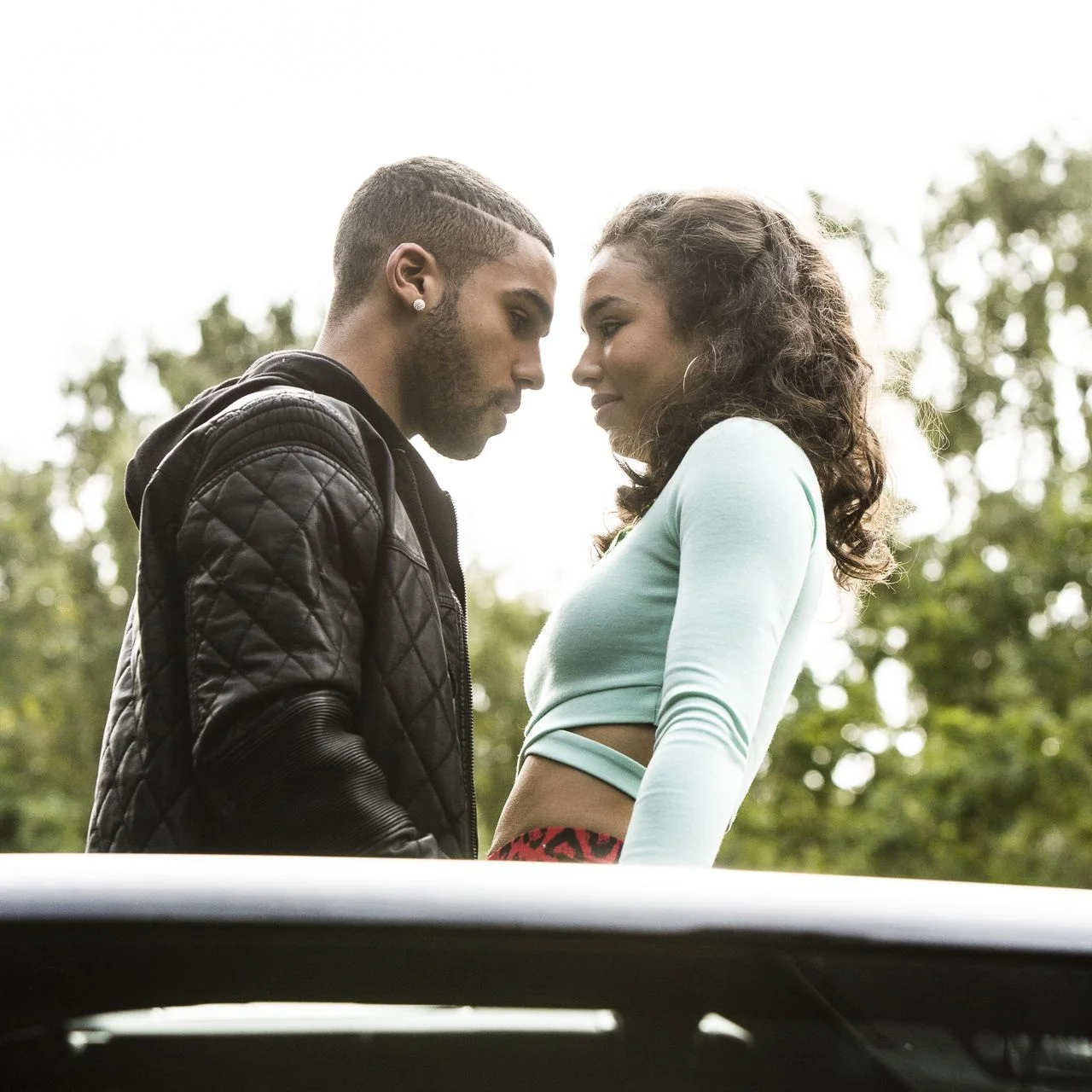 HONEYTRAP+-+Troy+%28Lucien+Laviscount%2C+L%29%2C+Layla+%28Jessica+Sula%2C+R%29+Credit+Luke+Varley+%281%29.jpg