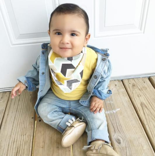 Kaden wearing Bibdana from SeeLunaRun. Follow Kaden and his mama on Instagram @whatkadenwore @forthelovelydays