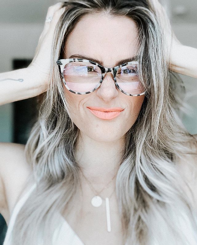 Do these glasses make me look like a teacher?🤷🏼&zwj;♀️ 8 school days left... not that I&rsquo;m counting or anything.
.
Glasses || Kam Dhillon - Brinkley in White Tortoise
.
Use code BOGO to buy one pair and get the next FREE!