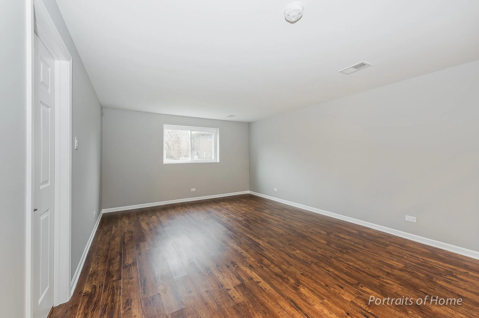 Lower family room 2.jpg