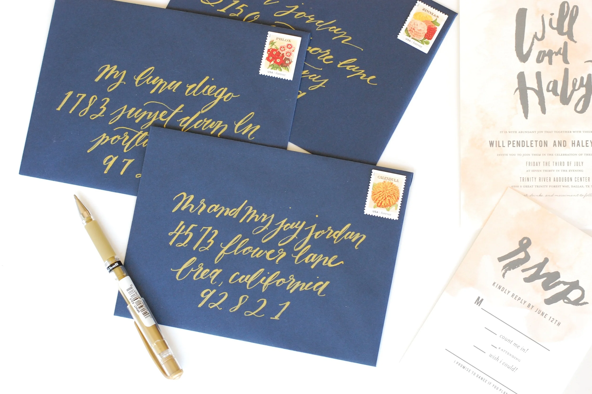 LetteringViv.jpg