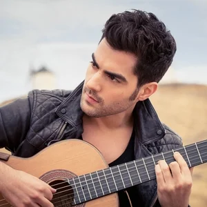 MILOŠ : From Bach to the Beatles  