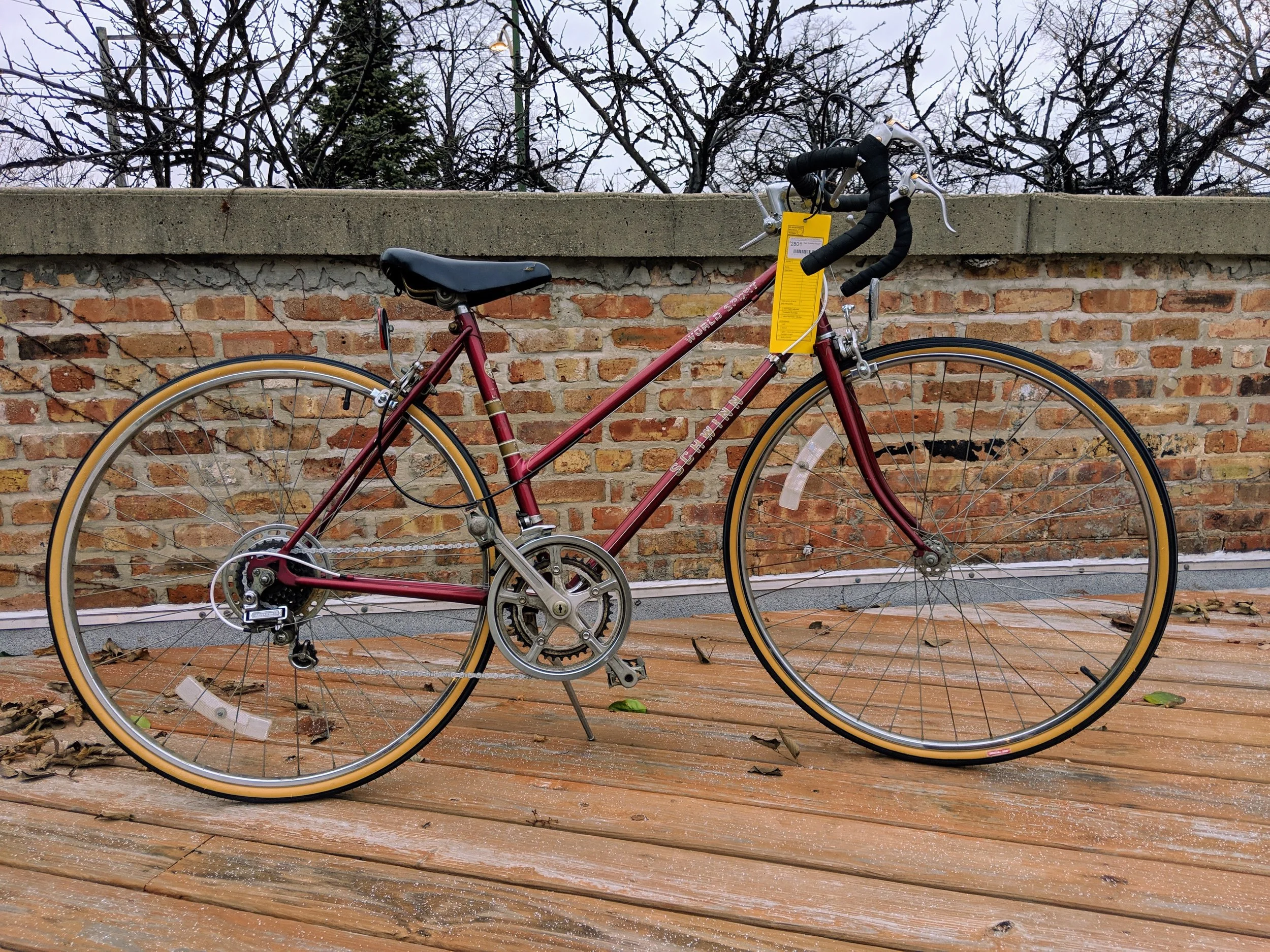 48cm Red Schwinn World Sport $280
