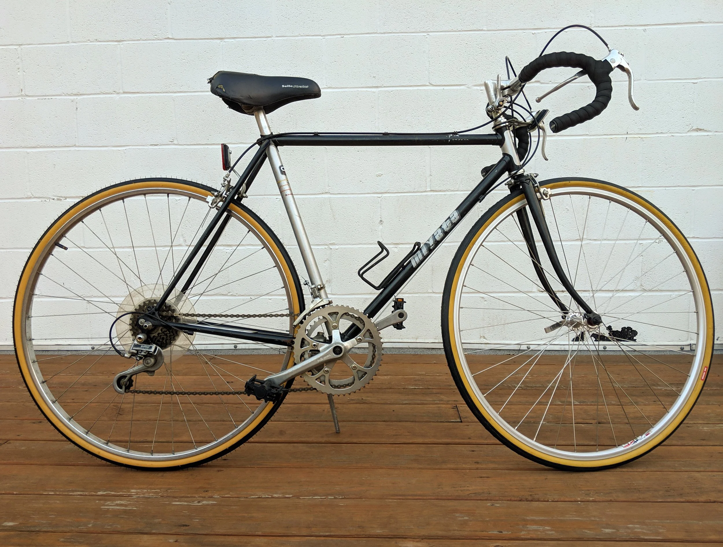 54cm Black and Silver Miyata