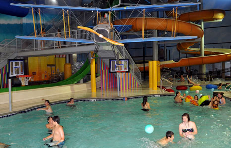 Pool basketball area at Action City/Metropolis Resort & Choas Waterpark in Eau Claire, WI