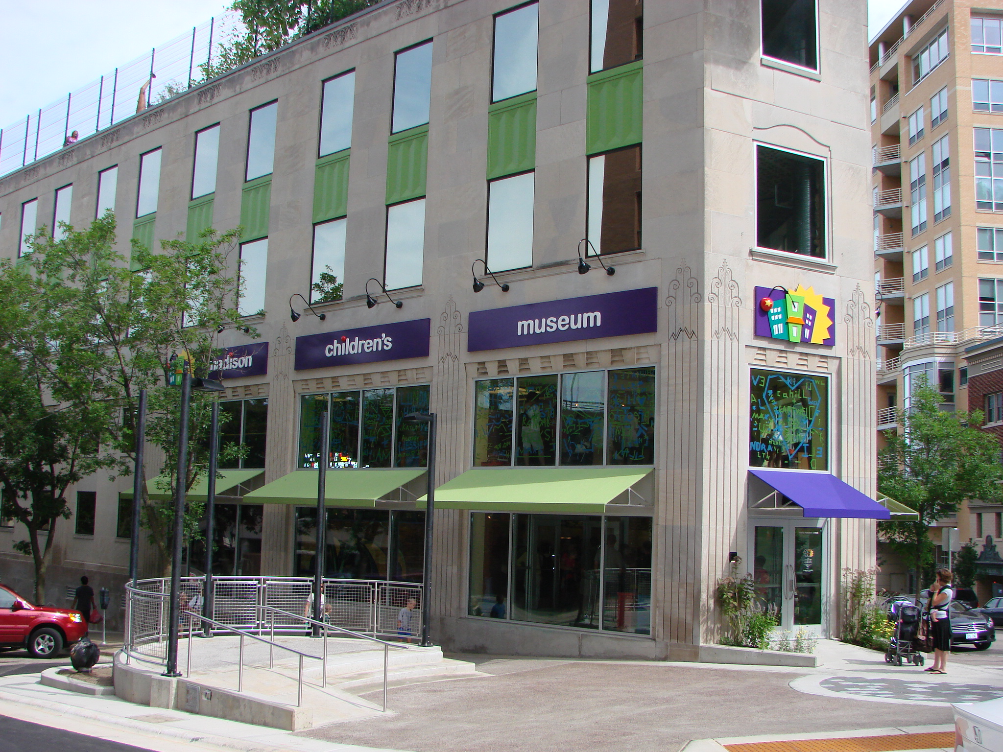 Outside building view of the Madison Children’s Museum in WI