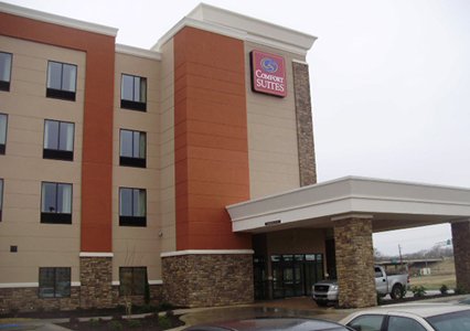 Outside view of Comfort Suites in Bossier City, LA