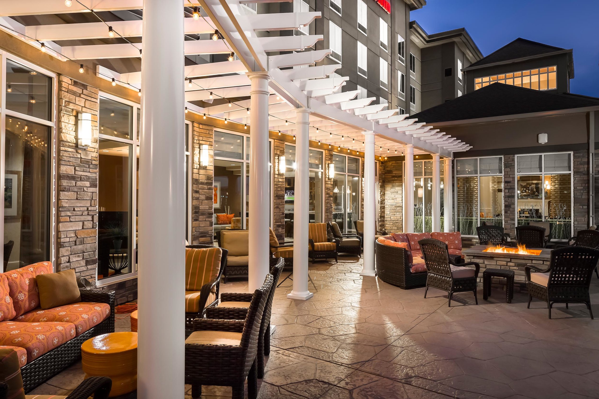 Outdoor seating area at the Hilton Garden Inn in Bettendorf, IA