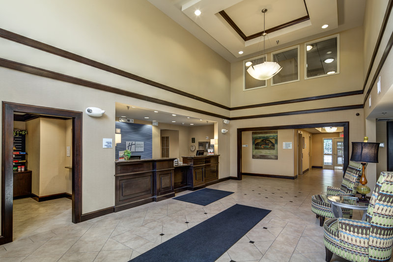 Lobby area in the Holiday Inn Express in Dublin, OH