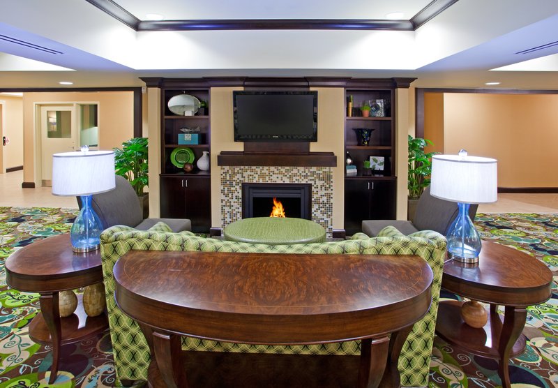 Seating area in the Holiday Inn Express in Dublin, OH
