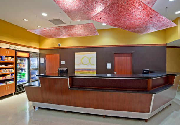 Front desk area in the Courtyard Marriott in Maple Grove, MN