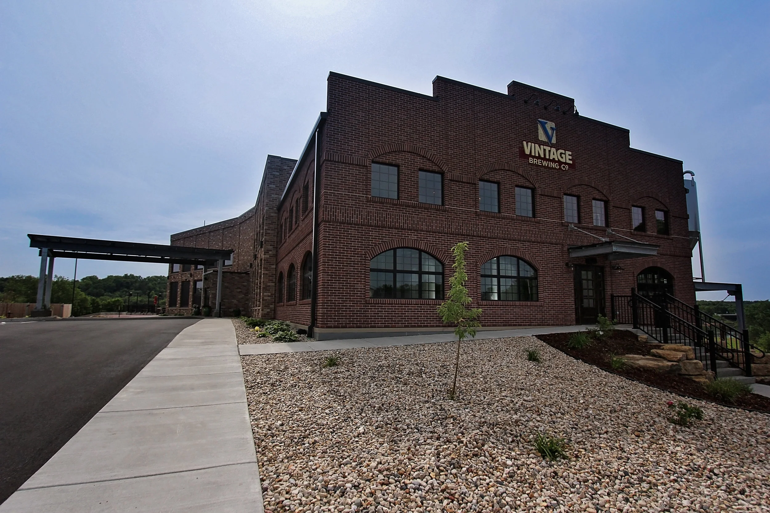 Outside view of Vintage Brewery Bar & Restaurant