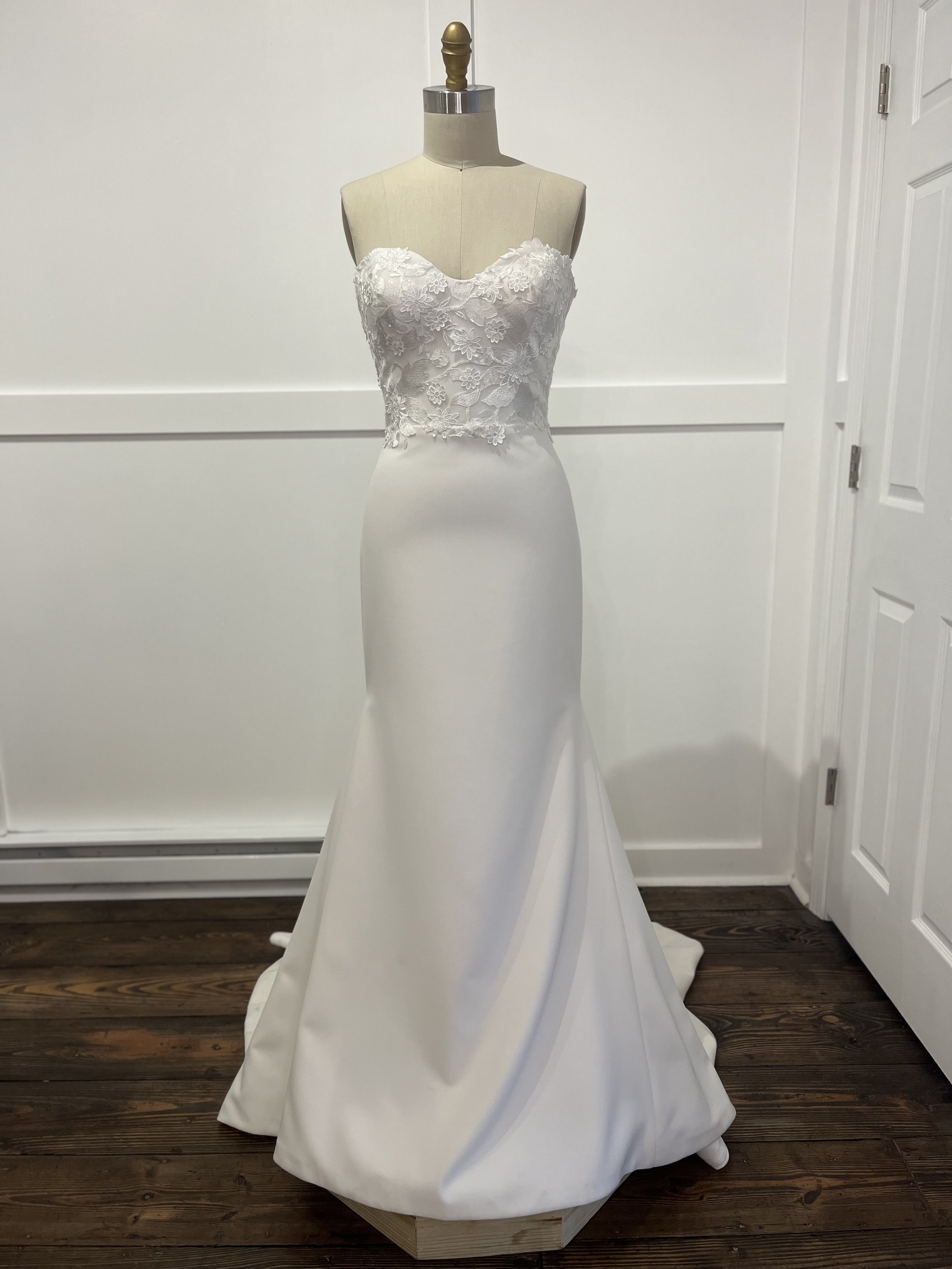 Madi Lane Elora Mae Wedding Gown
