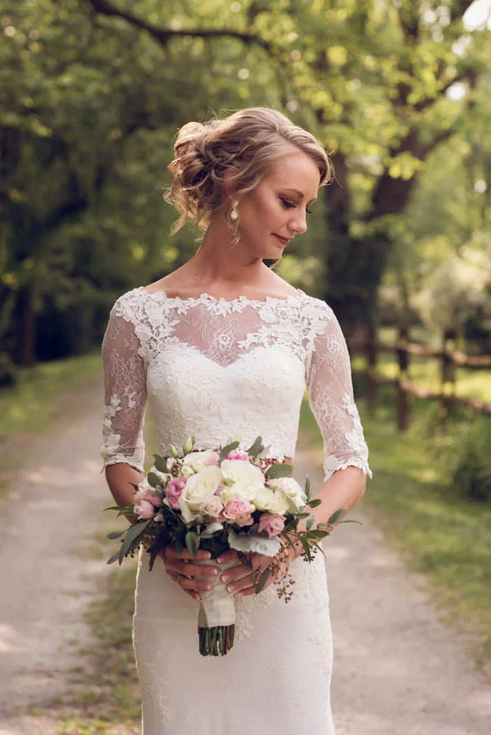 Chelsey-Dylan-Couture-Closet-Elaina-Janes-Photography-Bridal.jpg