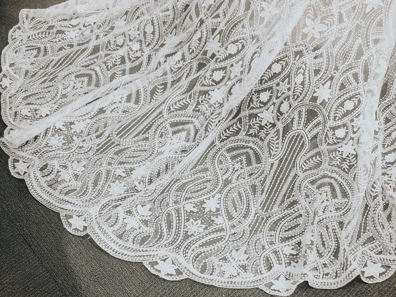 Lis-Simon-2020-Market-wedding-dress-couture-closet-train-detail.jpg
