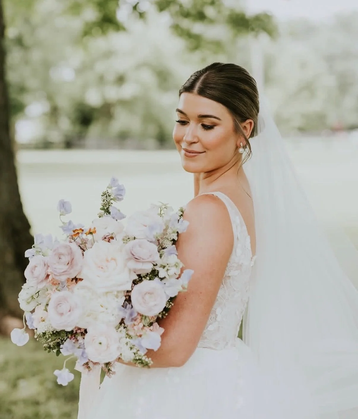 Spring has sprung and we are getting SO excited to see all the spring wedding photos!

We even gave our flower arch a spring makeover. Scroll through the pictures to see it! 🤍🌸