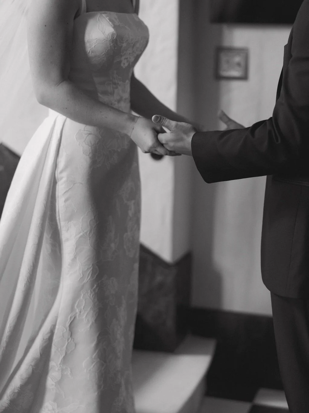 A classic.

&bull;&bull;&bull;
📸- @maceyjoyphoto
CC Bride (and Bridal Consultant) @jillianstiglerknight
Walsh dress by @madilanebridal

#realbride #weddinggown #weddingdress #bridalstyle #classicwedding
