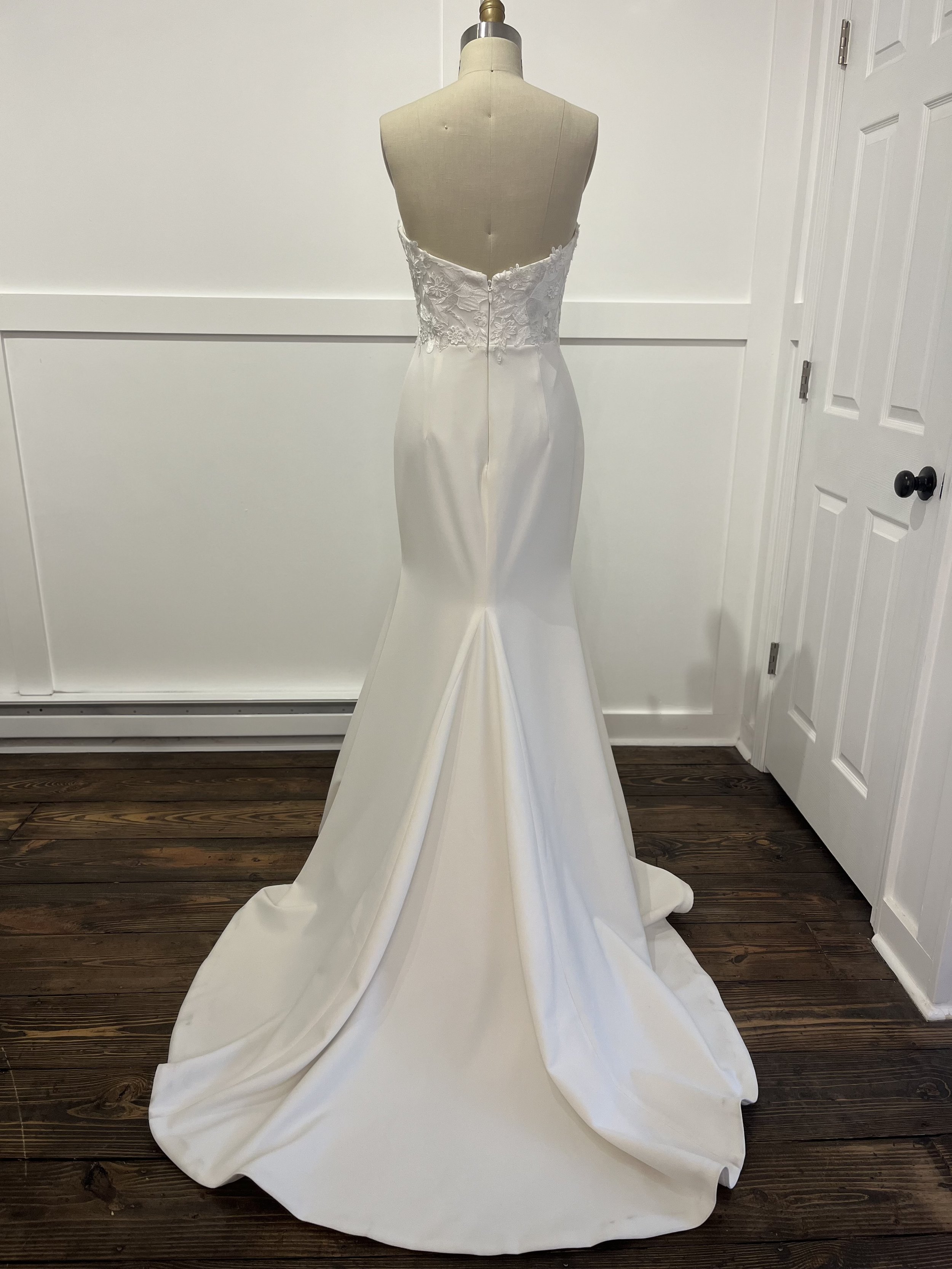 Madi Lane Elora Mae Wedding Gown Back
