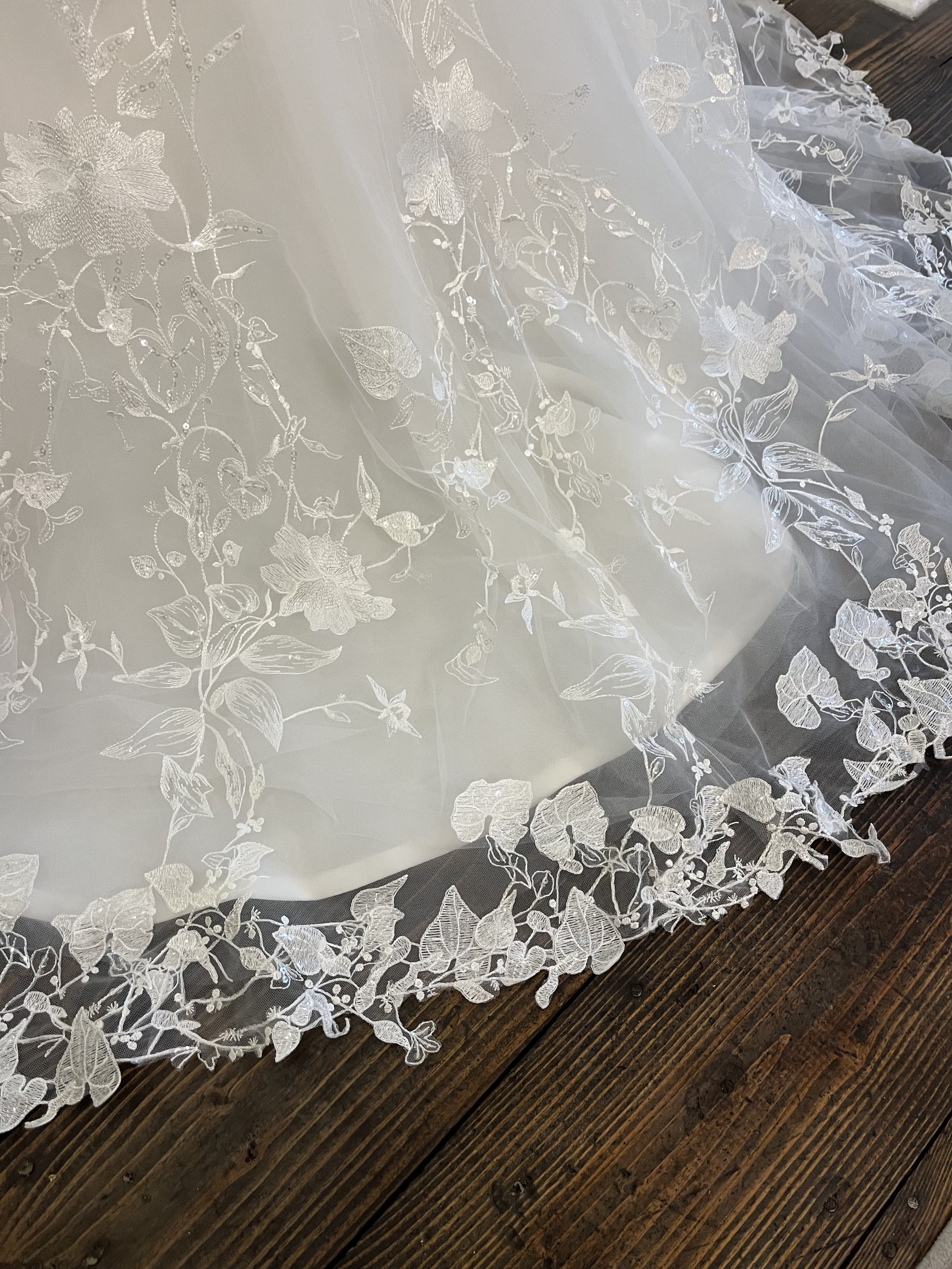 Lis Simon Nigella Wedding Gown Hem Detail