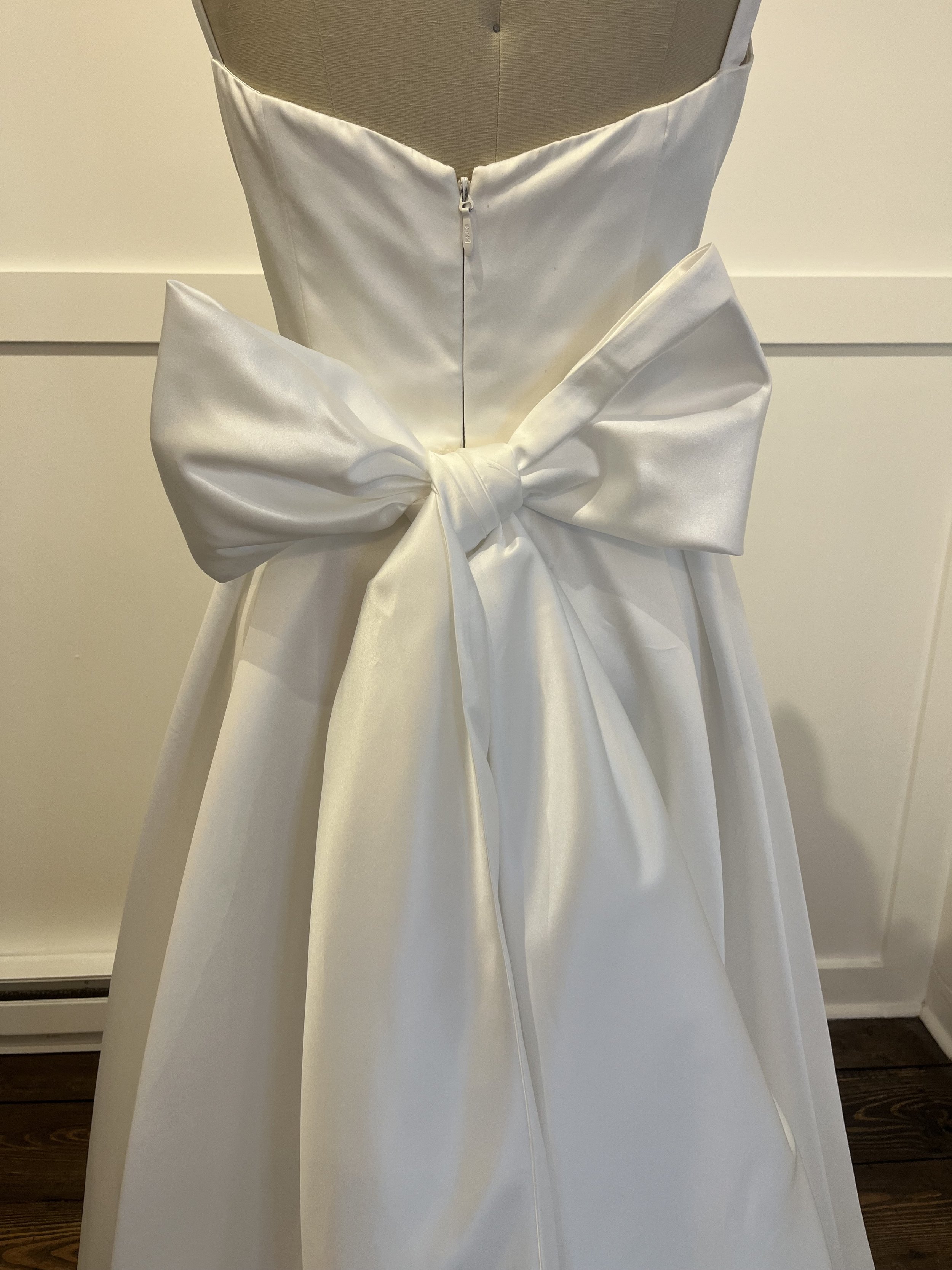 Madi Lane Tirra wedding gown Bow detail