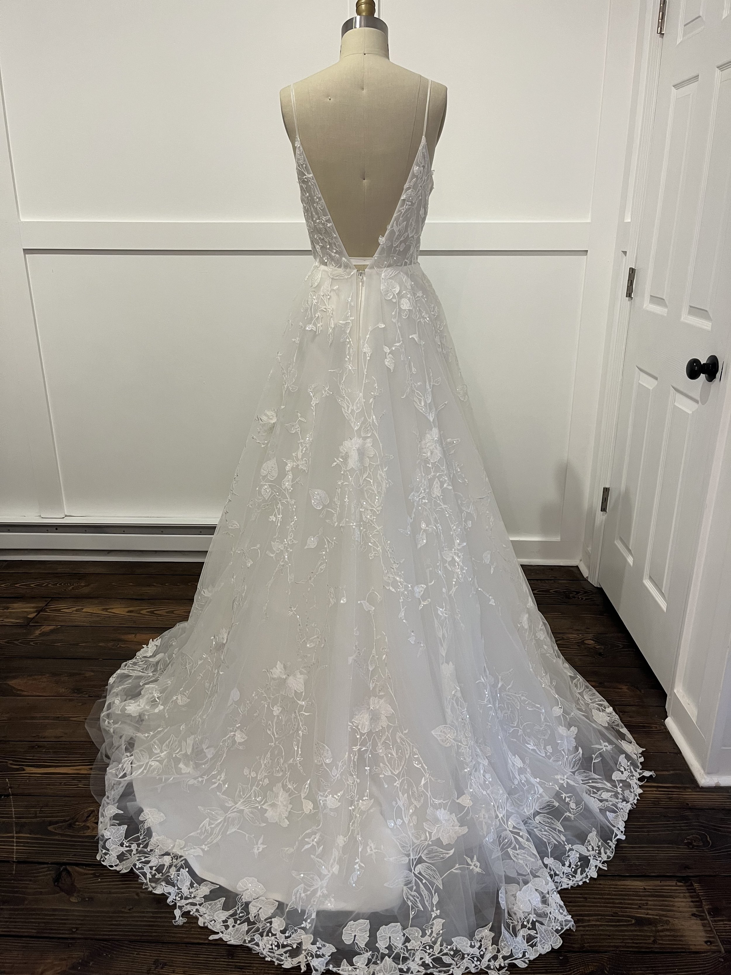 Lis Simon Nigella Wedding Gown Back