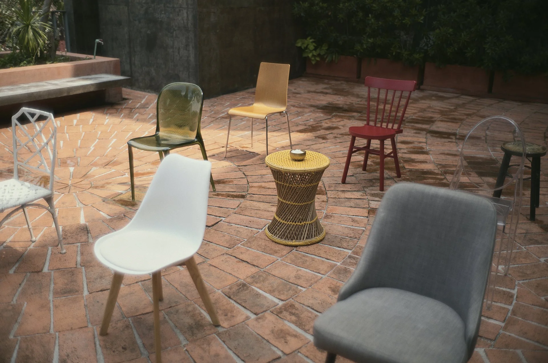 01_2025Ghost2568_NineChairs.jpg