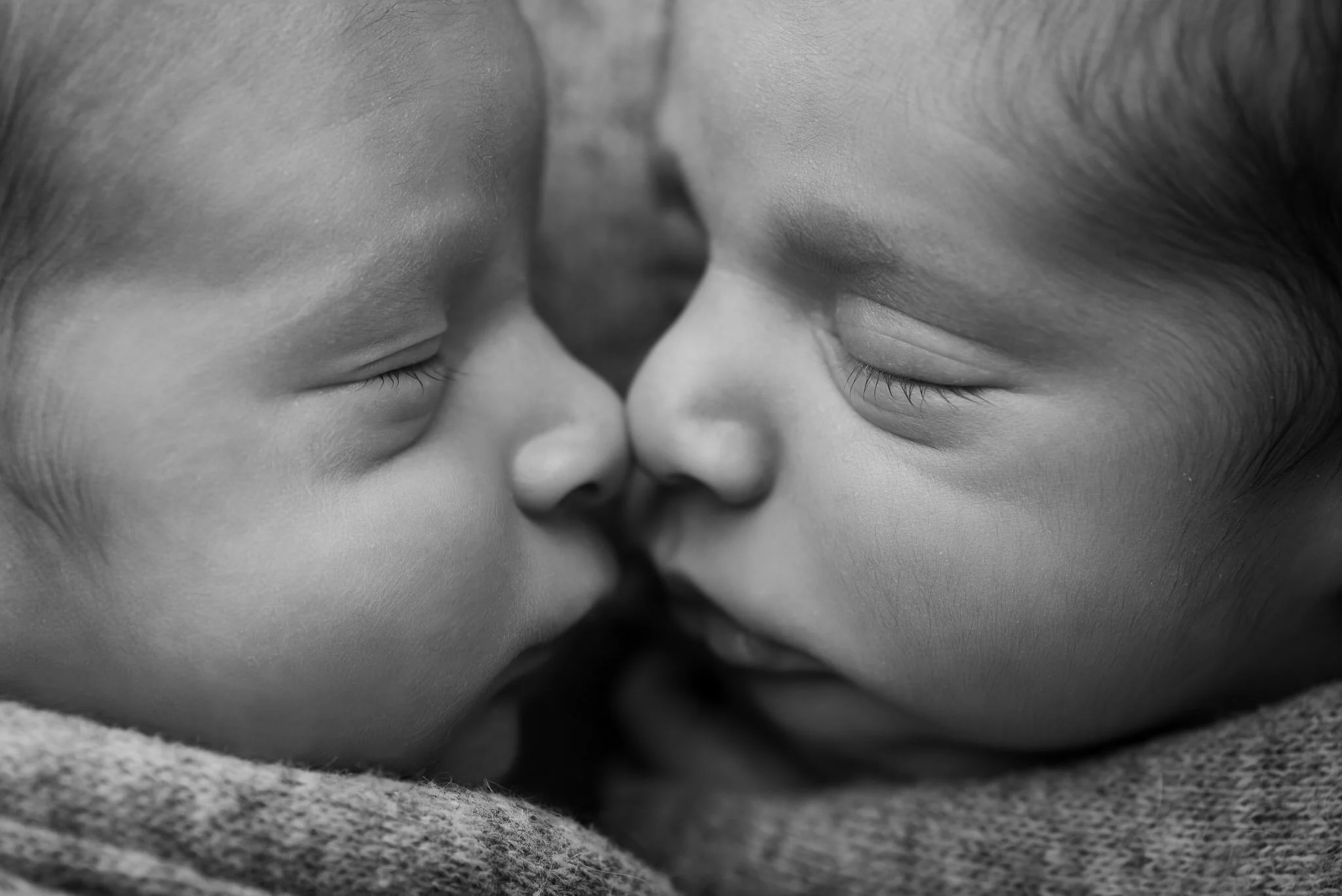 Hugo + Levi newborn-10.jpg