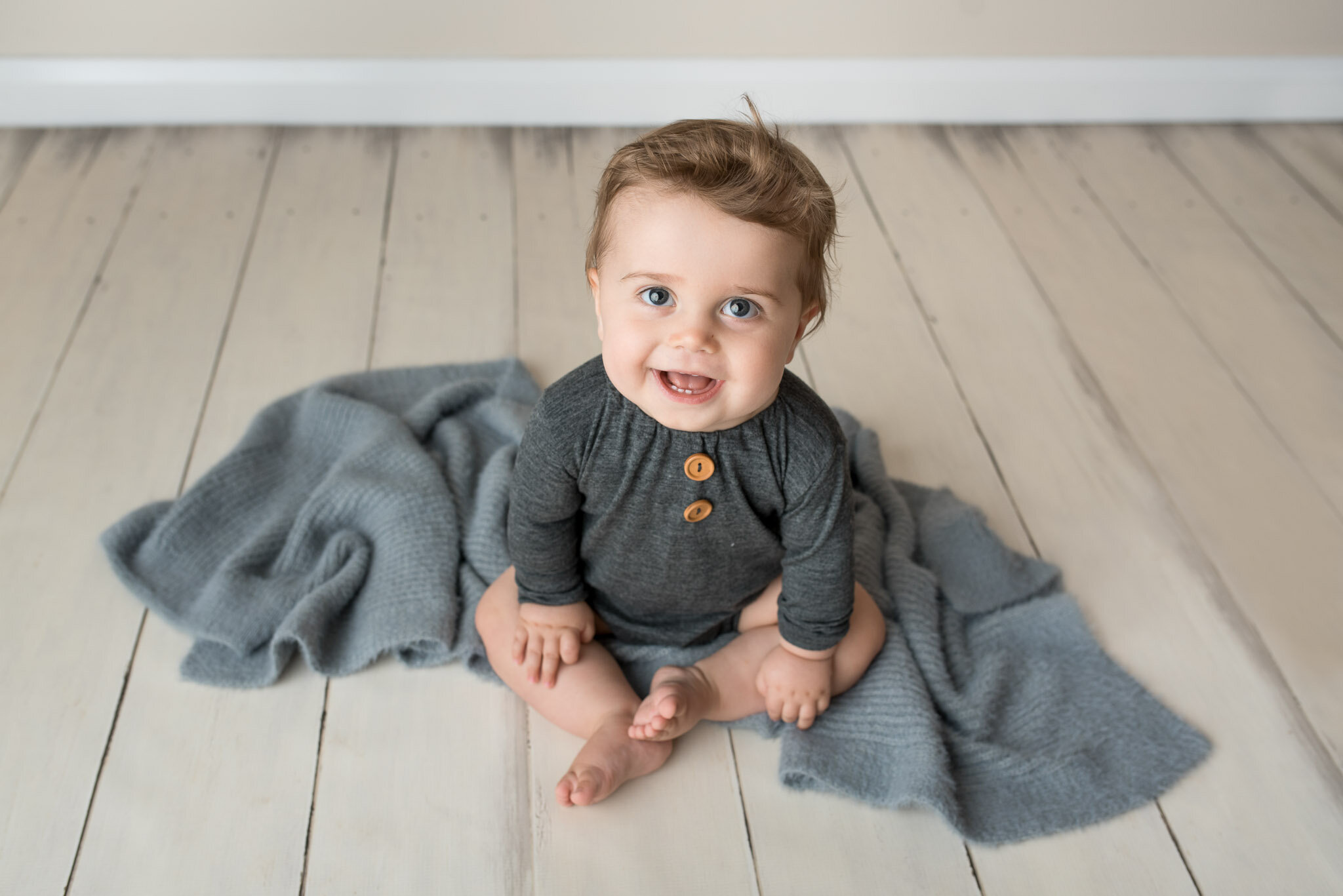 Alex 9 months-4.jpg