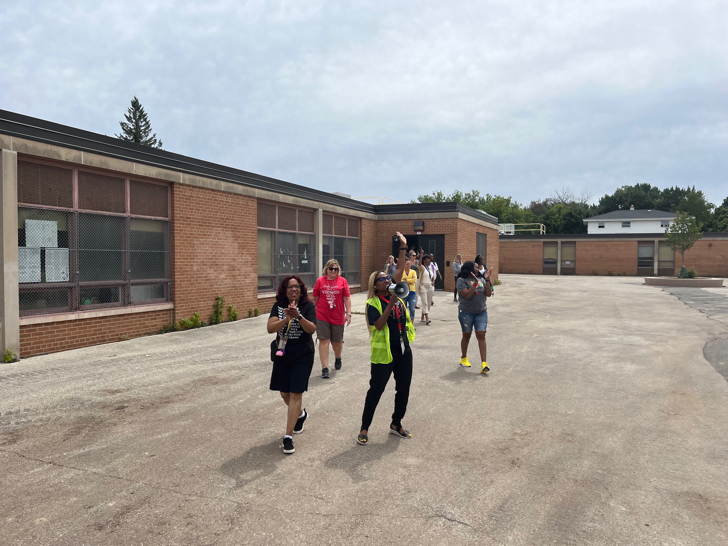 Dedicated Hawthorne Staff at the Beginning of Construction