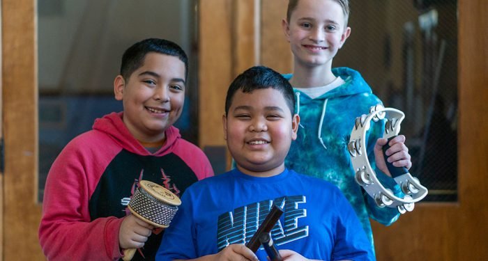 Humboldt-Park-School-boys-with-instruments-700x375.jpg