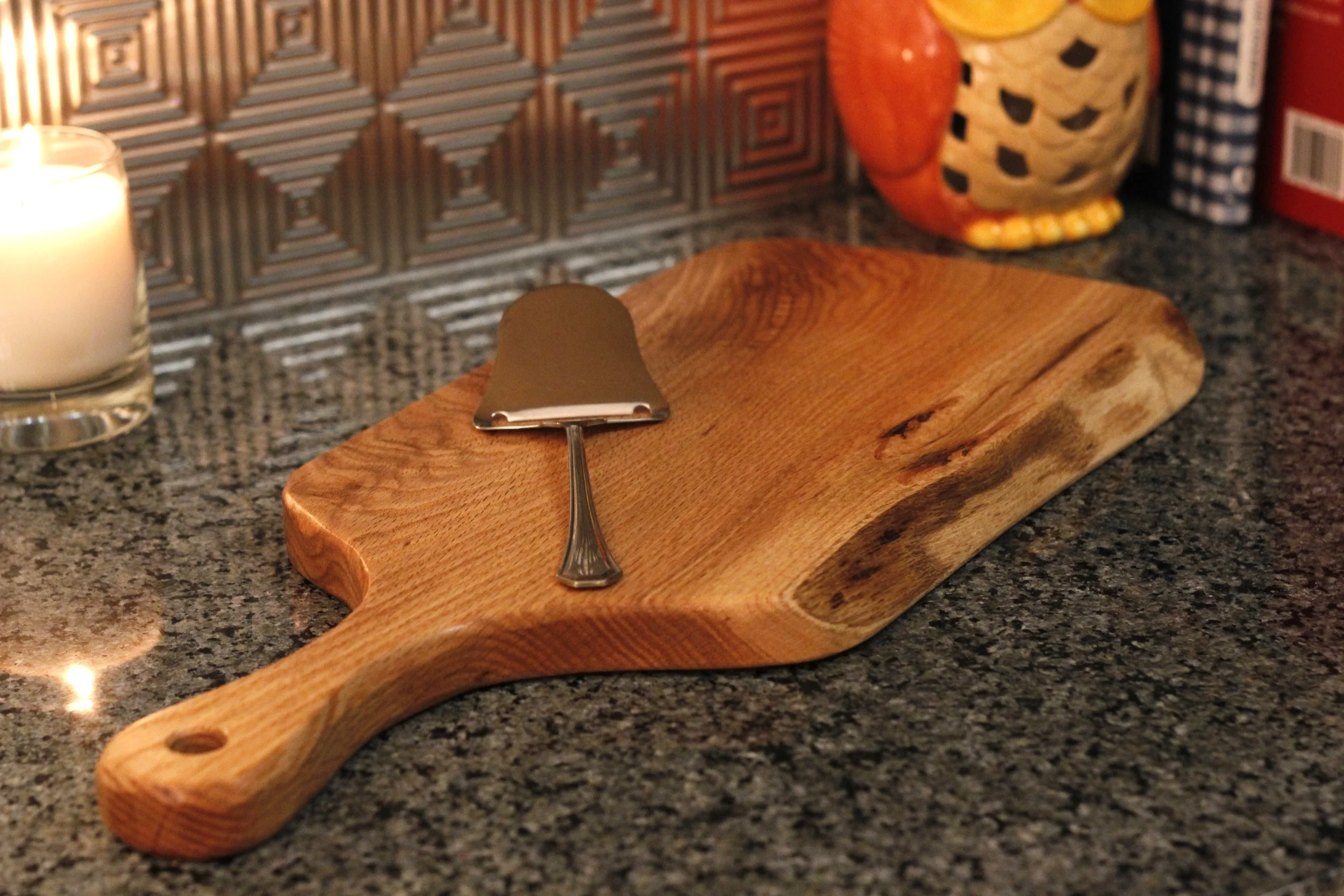 Serving board