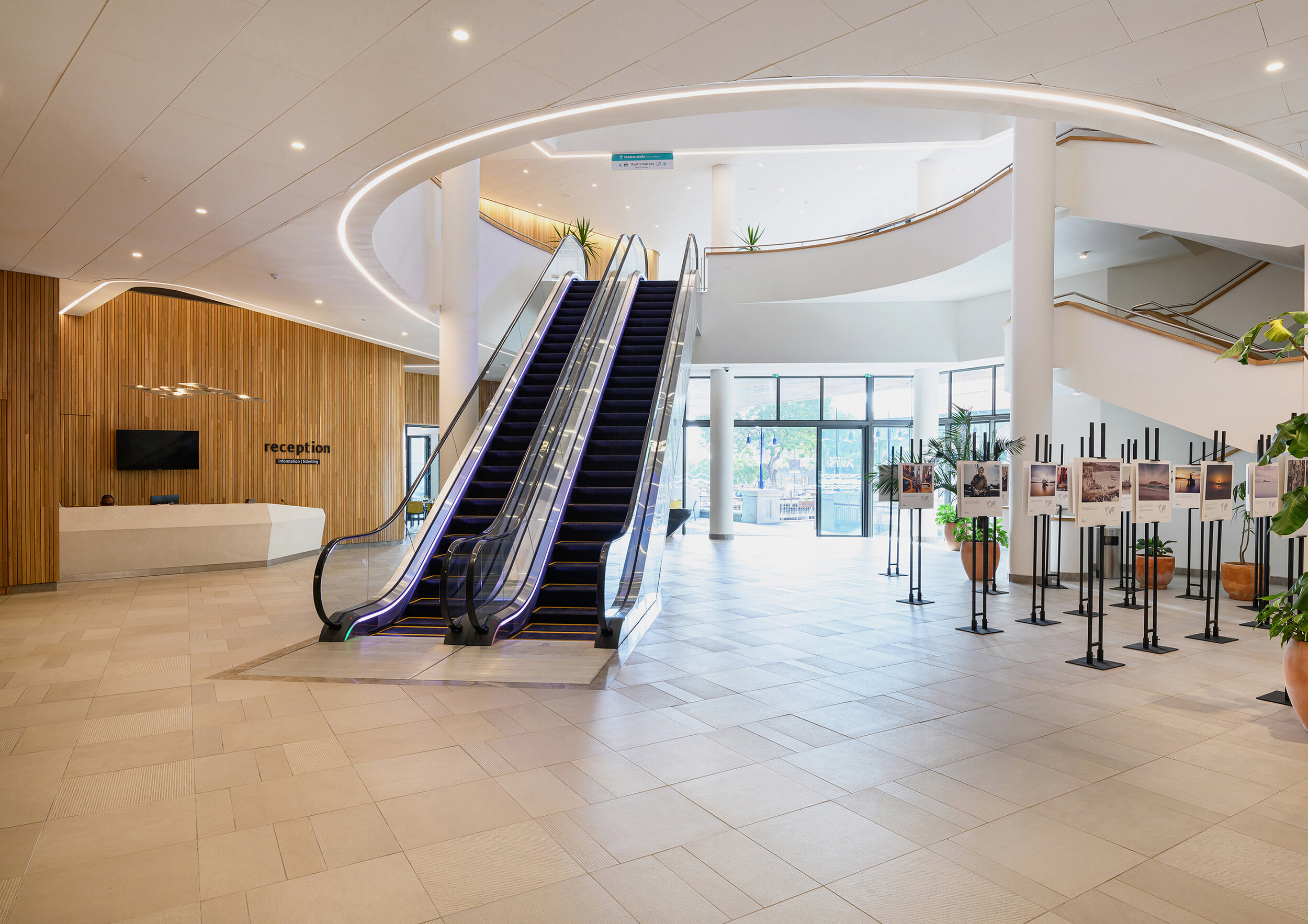 DHA Caudan Arts Int lobby.jpg