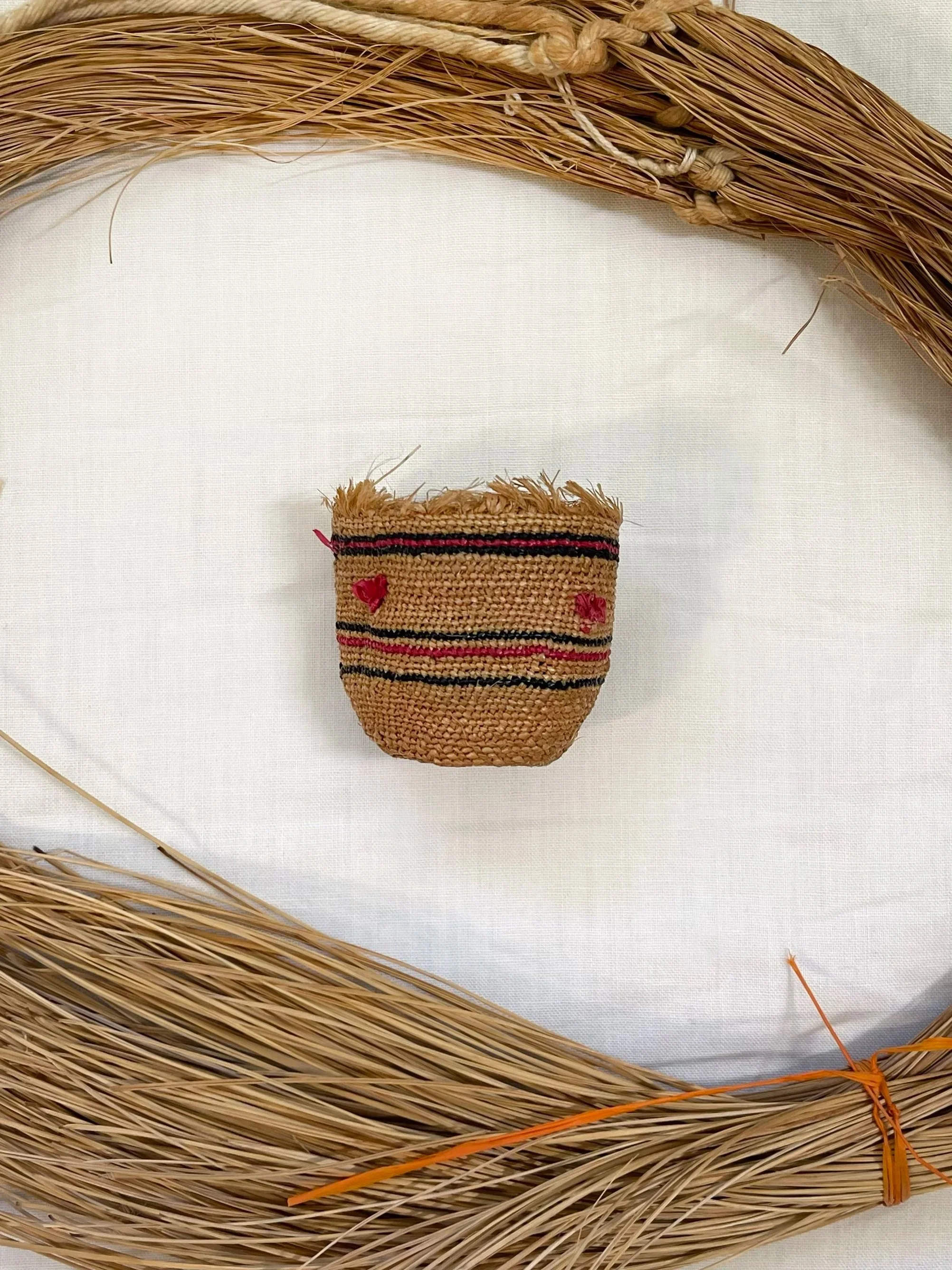 Traditional Raffia Basket - Hand harvested grass from Akutan AK, 4cmx4cm