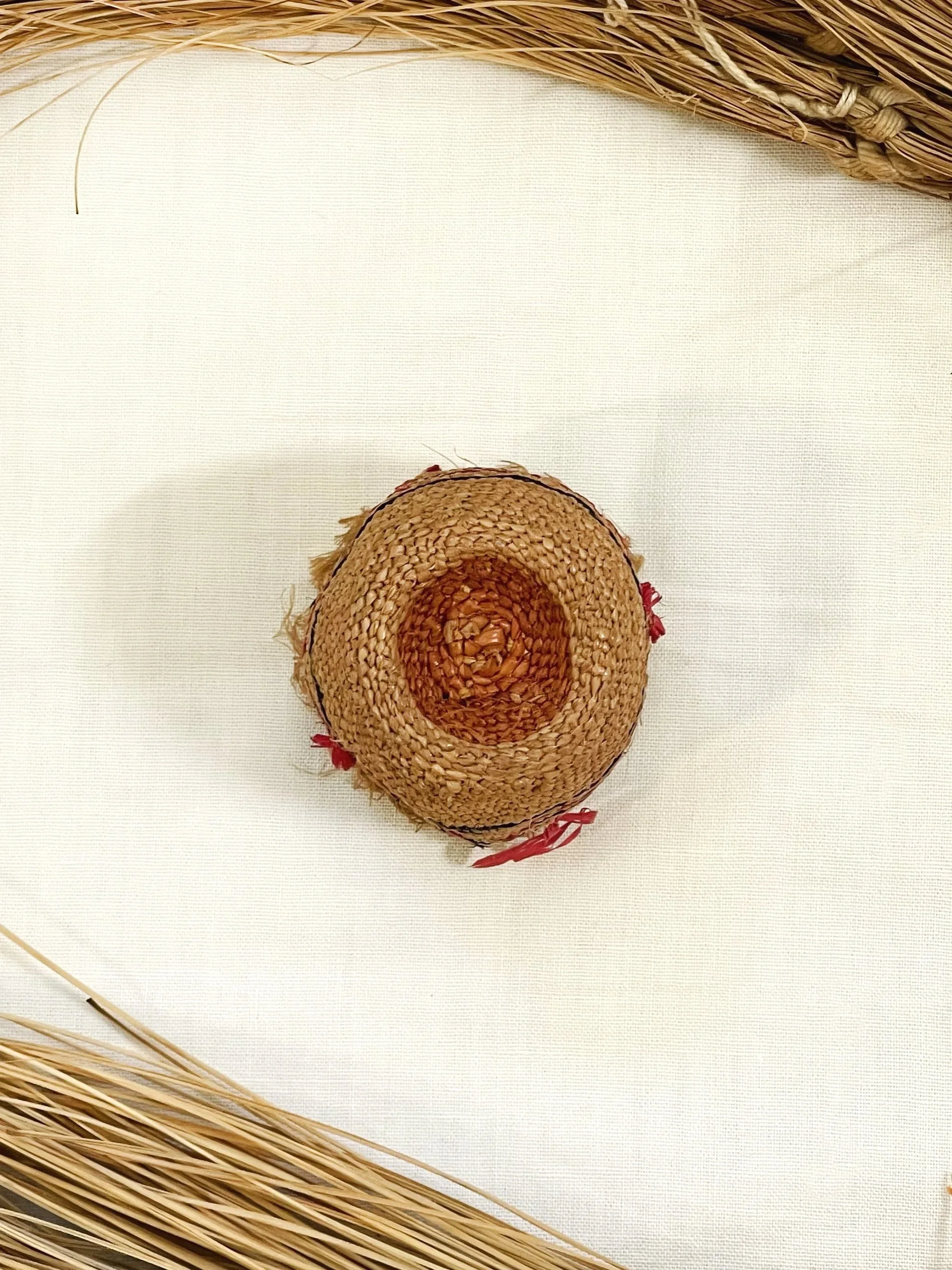 Traditional Raffia Basket - Hand harvested grass from Akutan AK, 4cmx4cm