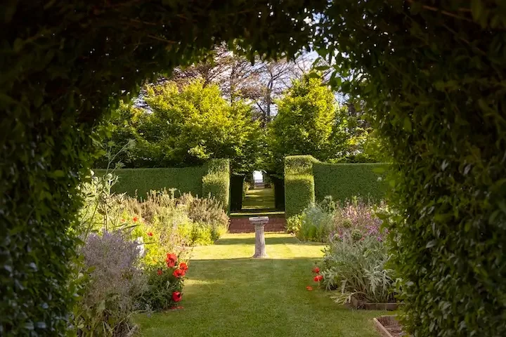 Bankhouse garden room