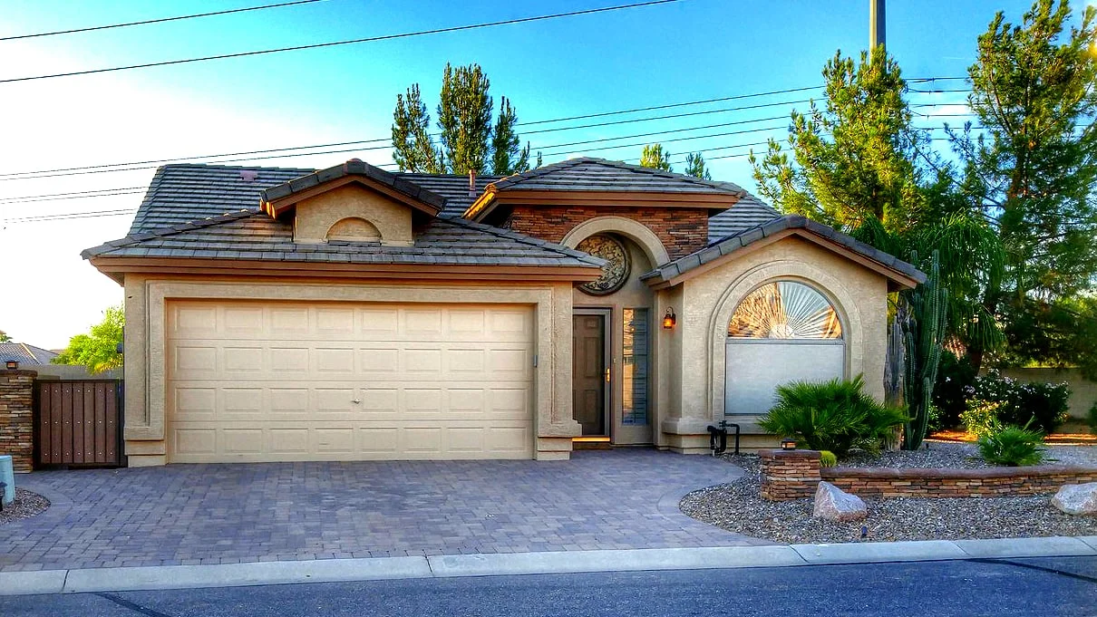PaversDriveway2.jpg