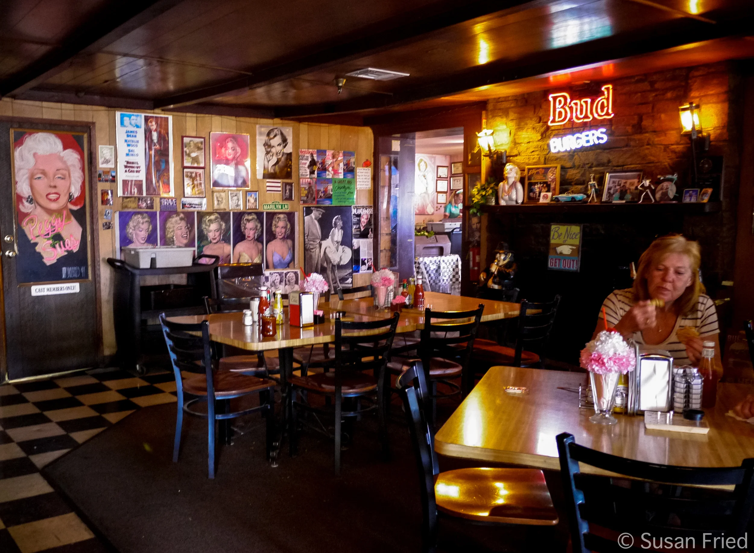 Peggy Sue's-marilyn.jpg