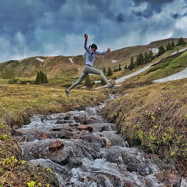 Leap into the week like 💥 ⁣
⁣
@brooksrunning  @camelbak @spring_energy ⁣
#mountainrun #trailrun #trailrunning #adventurerun #milesofsmiles #runhappy #instarunners #womensrunning #brooksoffroadrunners #jaxit #wonderwomanjax #runjaxrun #runfree #runwi
