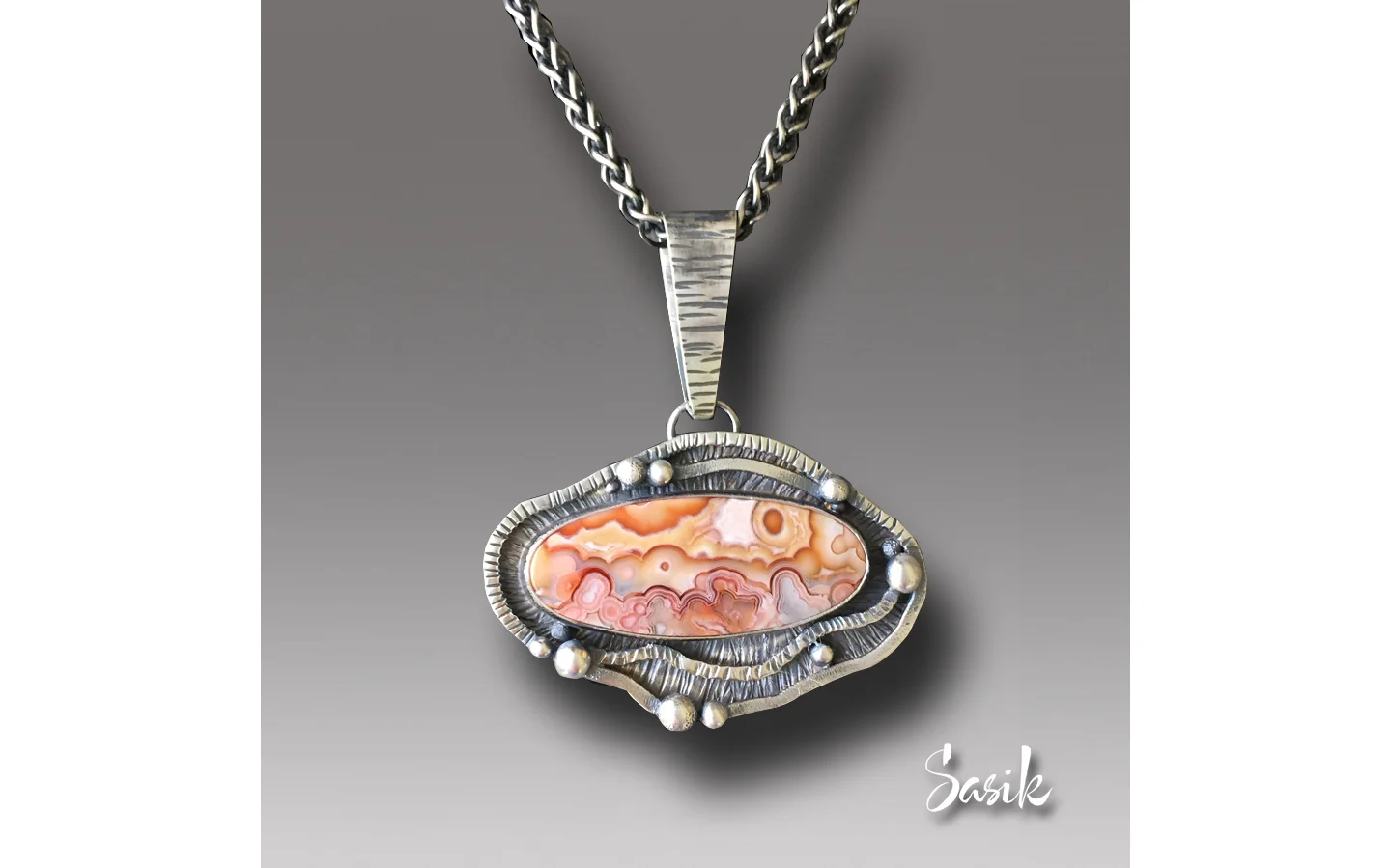 CRAZY LACE PENDANT