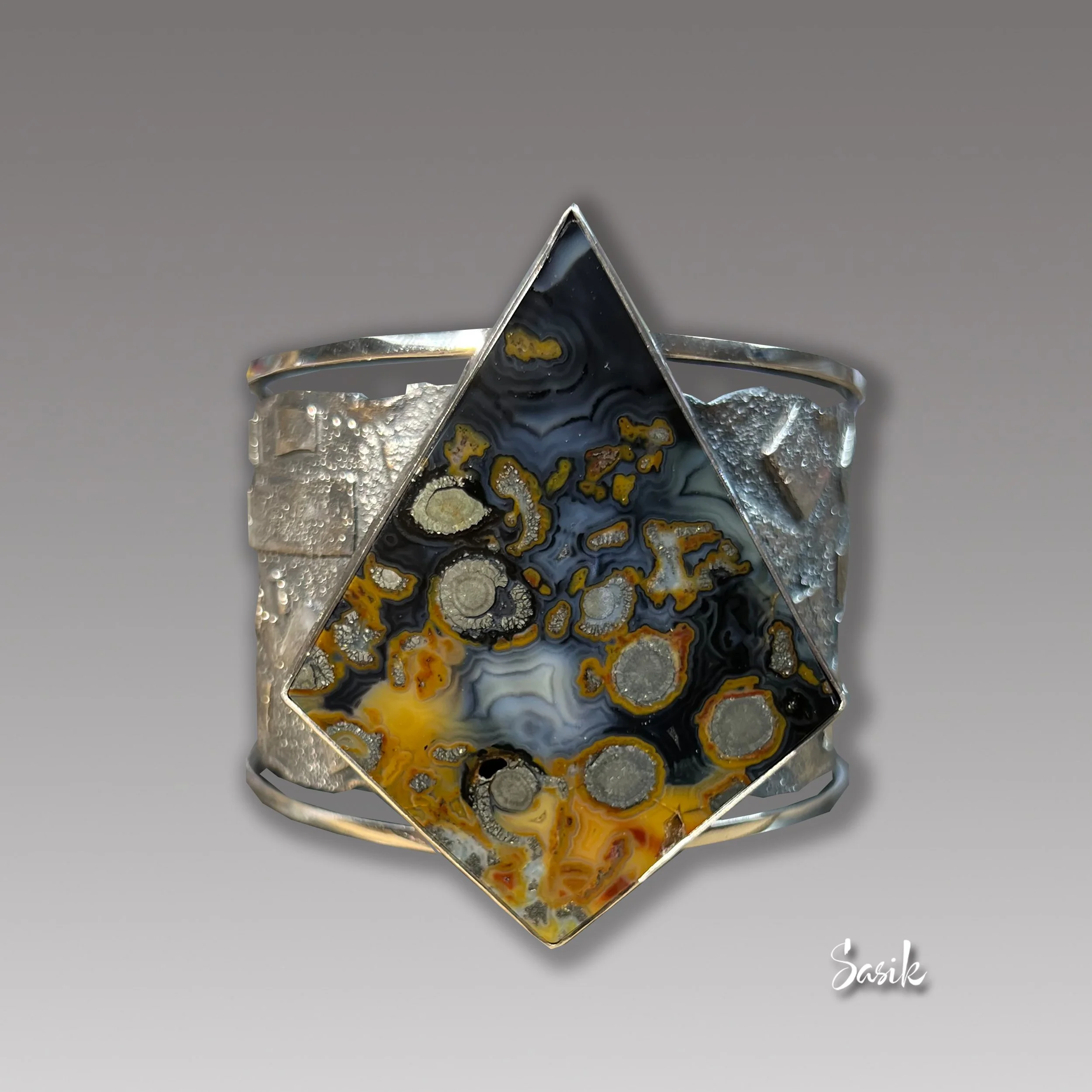 marcasite cuff sasik.jpg