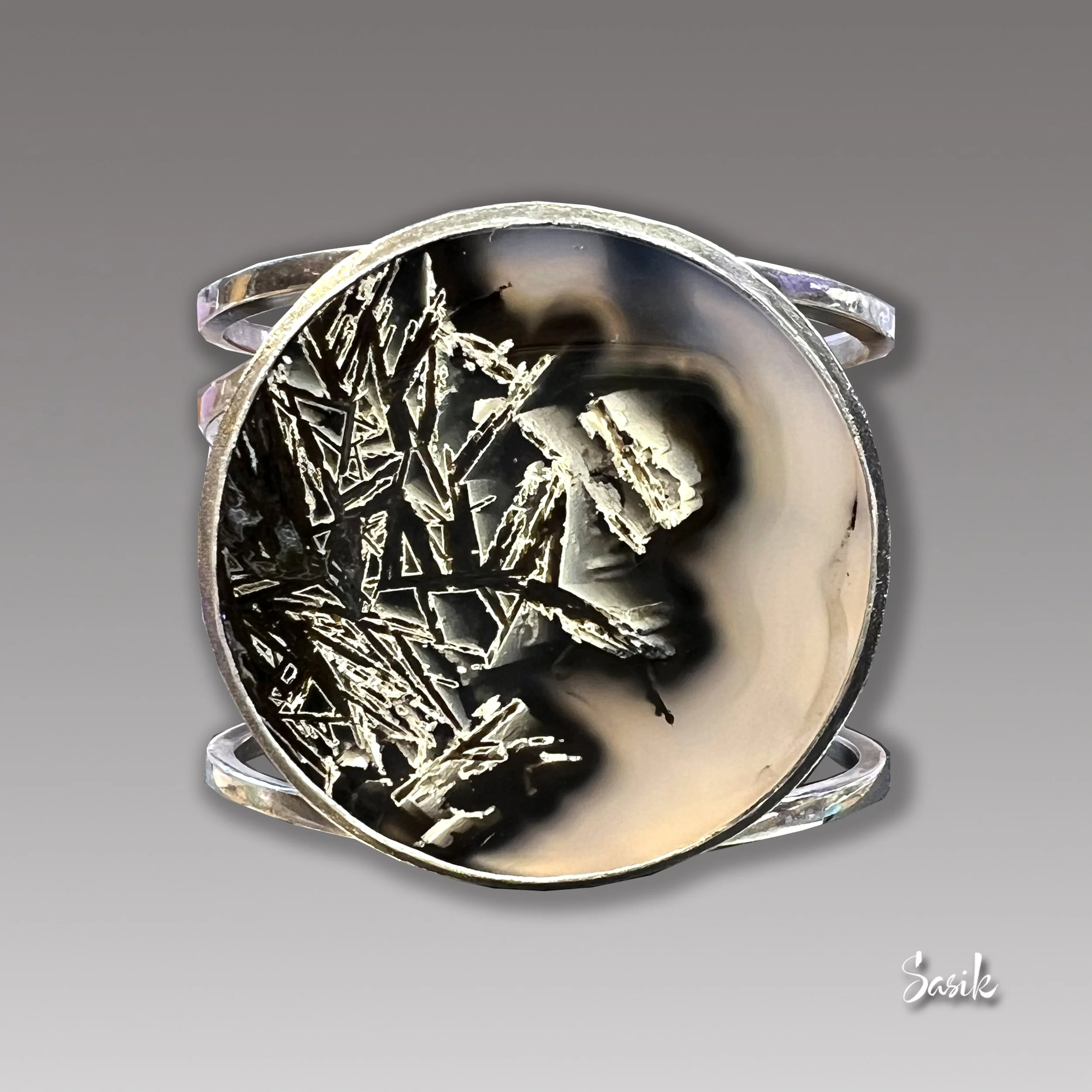 ROUND PIRANHA CUFF SASIK.jpg