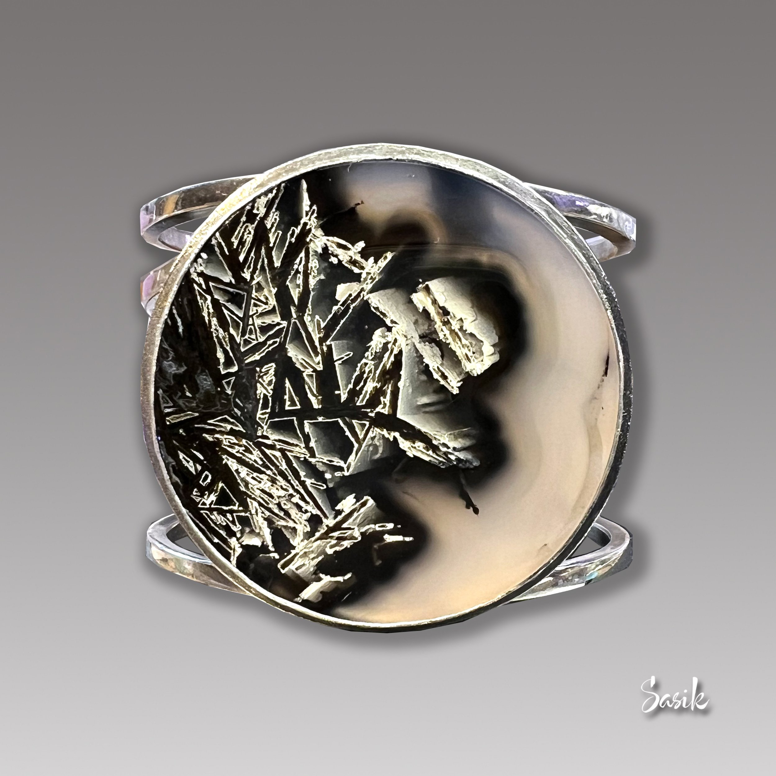 ROUND PIRANHA CUFF SASIK.jpg