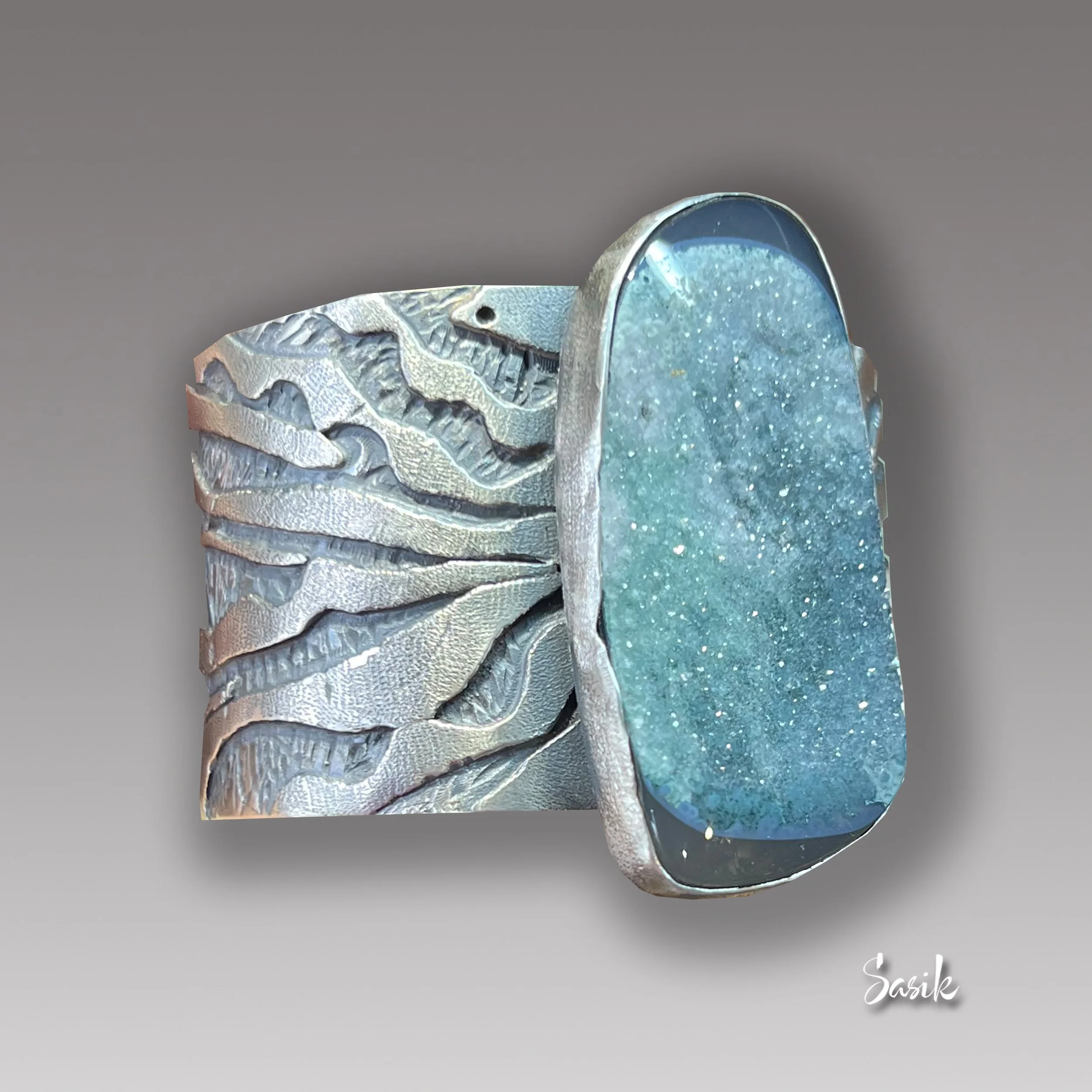 GREEN DRUZY CUFF SSASIK.jpg