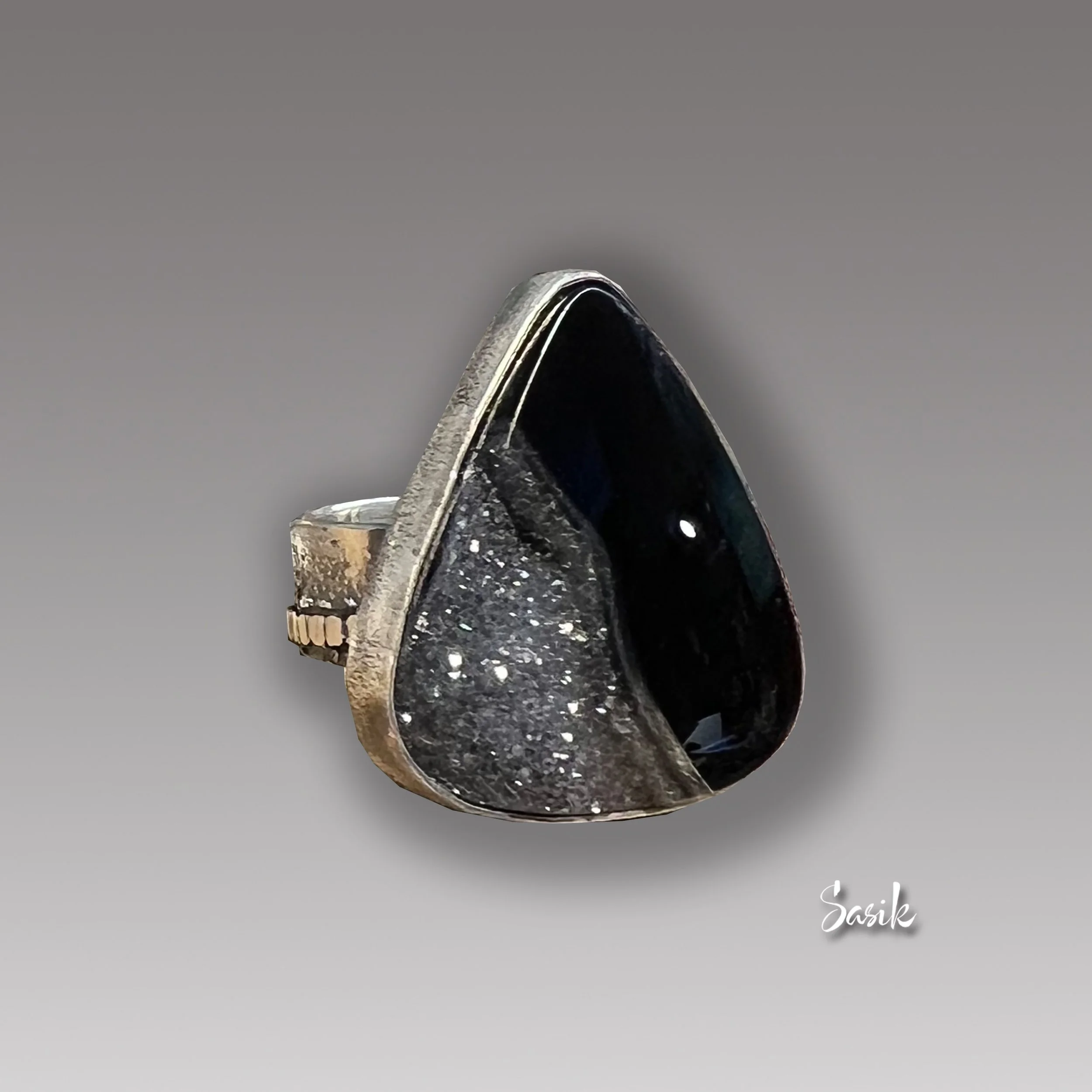 BLACK AGATE DRRRUXY RING.jpg