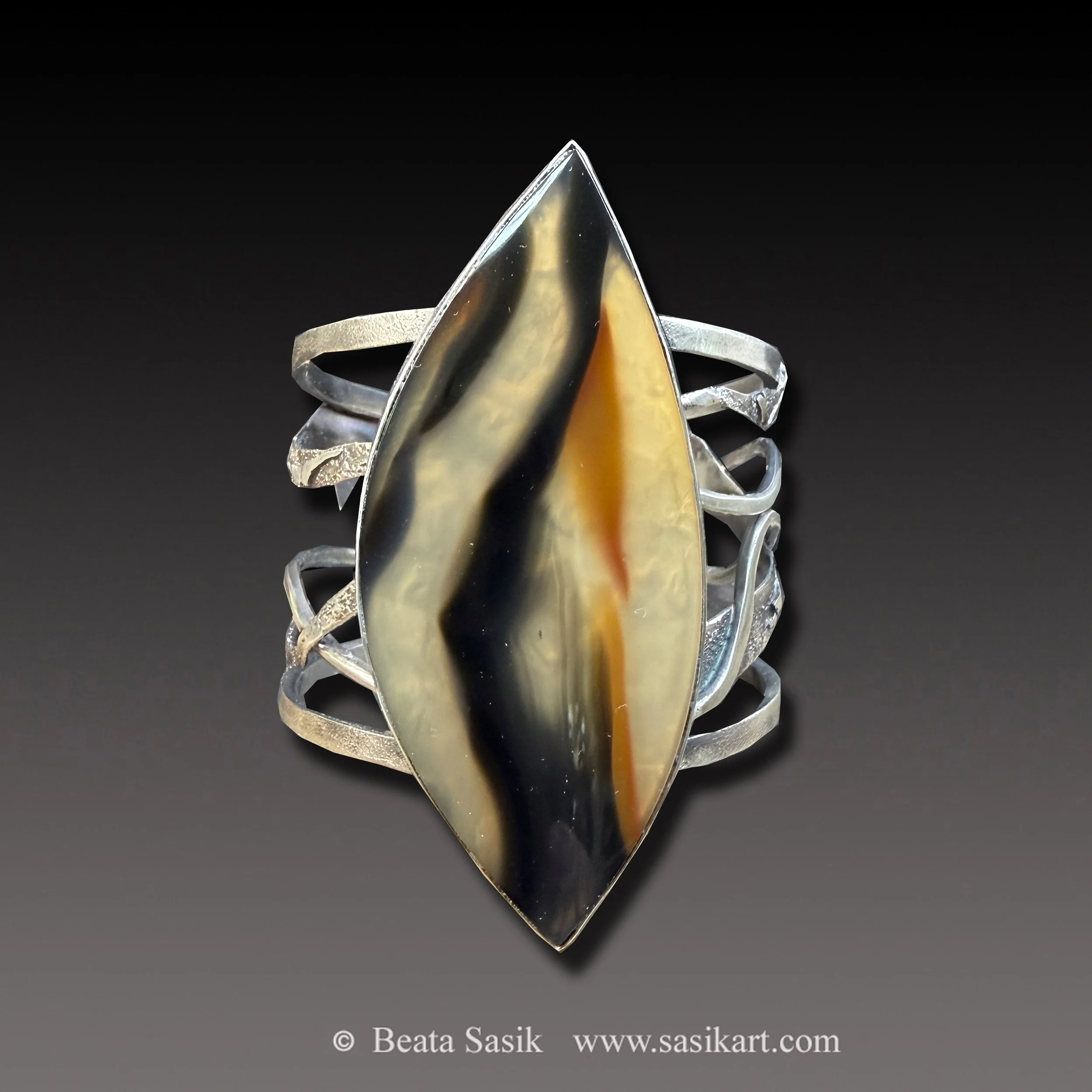 piranha cuff sasik.jpg