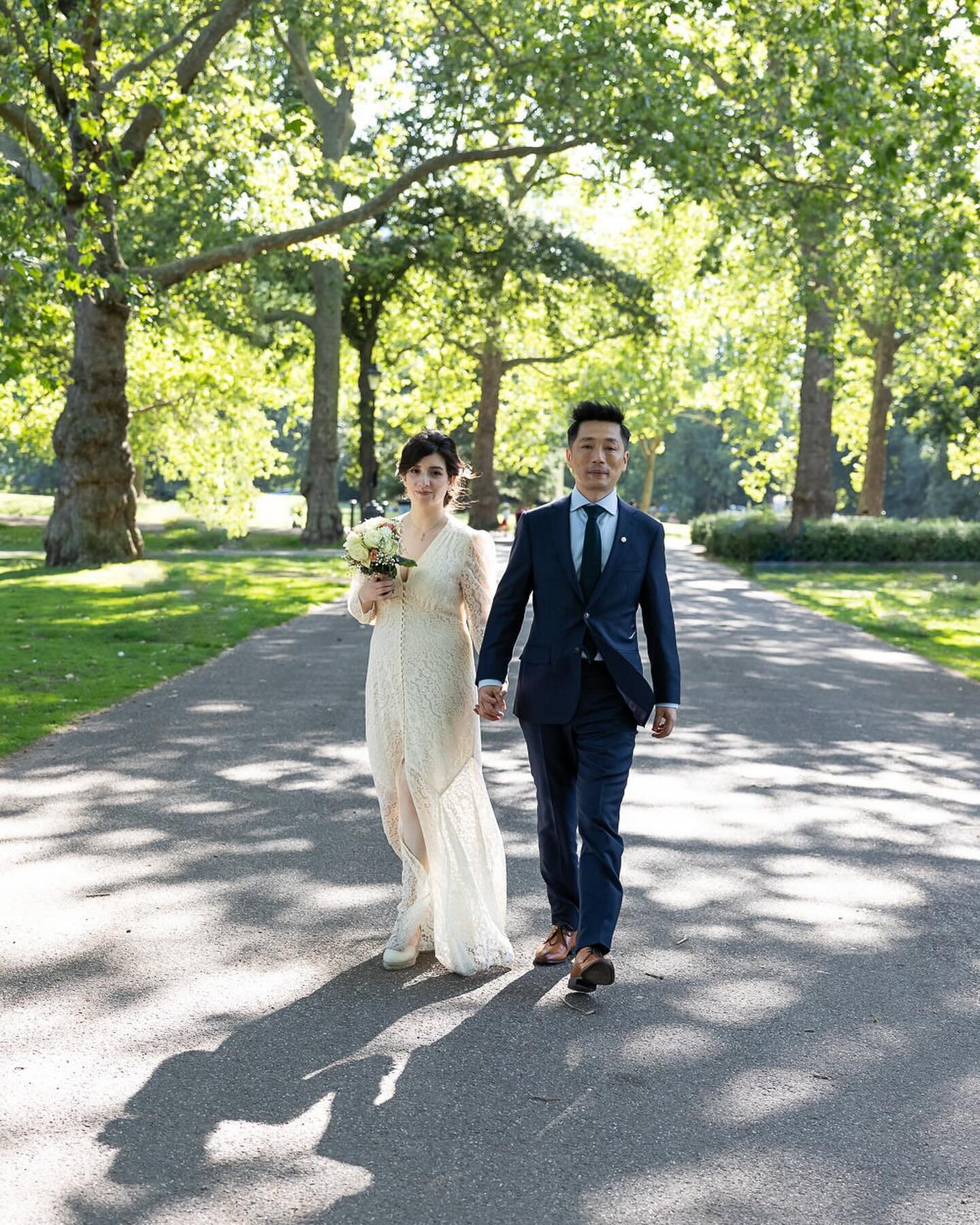 Looking forward to more summer weddings in London this year.  They are my absolute favourite and celebrate everything I love about my hometown.  Here are a few from E &amp; J&rsquo;s London wedding last July on a hot summers day.  For more from this 